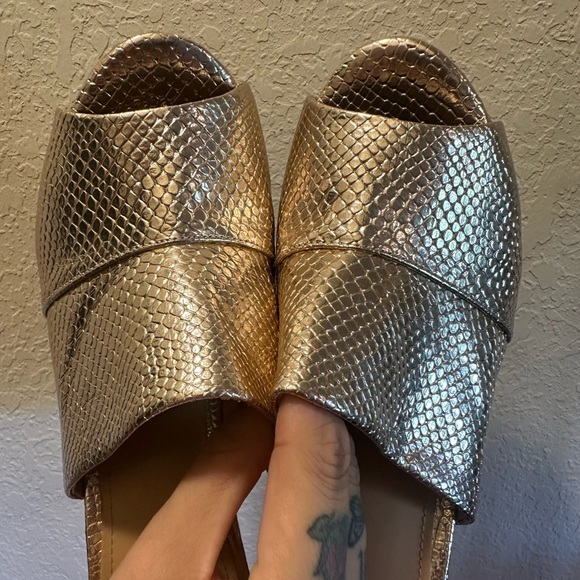 Express Metallic Gold Snakeskin Cork Wedge Heels - Picture 5 of 6